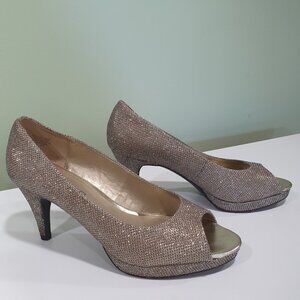 Bandolino golden shimmery peels - peep toe 2in pumps